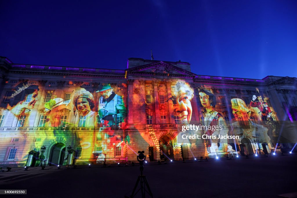 Queen Elizabeth II Platinum Jubilee 2022 - The Lighting Of The Platinum Jubilee Principal Beacons Lighting