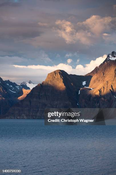 norway and lofoten - midnight sun norway stockfoto's en -beelden