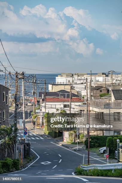 the elevated road to the beach in kanagawa of japan - 里山　日本 ストックフォトと画像