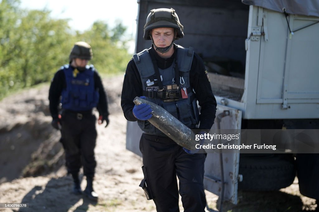 Ukrainian Bomb Disposal Team Clears Unexploded Ordnance Outside Kyiv