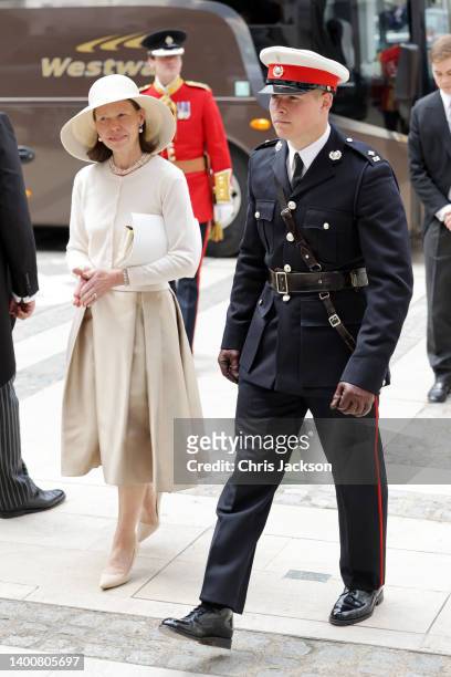 Lady Sarah Chatto and Arthur Chatto arrive for the Lord Mayor's reception for the National Service of Thanksgiving at The Guildhall on June 03, 2022...