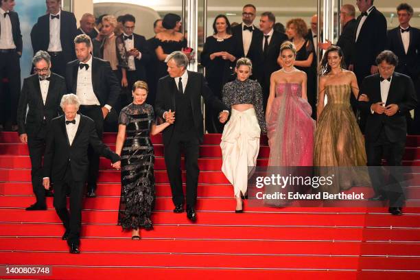 David Cronenberg, Léa Seydoux, Viggo Mortensen, Kristen Stewart, Denise Capezza, Lihi Kornowski and Robert Lanto are seen walking on the red carpet,...