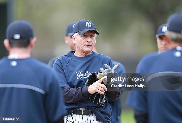 New York Yankees coach Mick Kelleher talks with members of the New York Yankees prior to the start of the days practice session during the Spring...