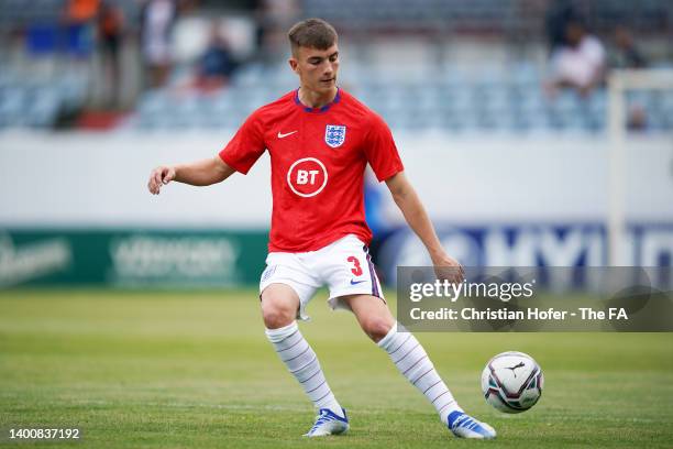 Luke Thomas of England warms up prior to the UEFA European Under-21 Championship Qualifier match between England U21 and Czech Republic U21 on June...