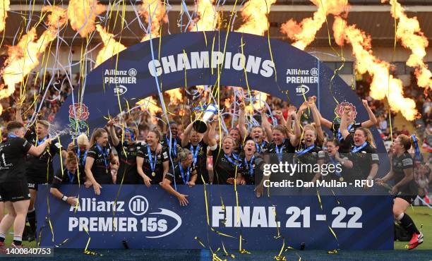 Saracens players celebrate with the trophy after the Allianz Premier 15s Final match between Saracens Women and Exeter Chiefs Women - Allianz Premier...