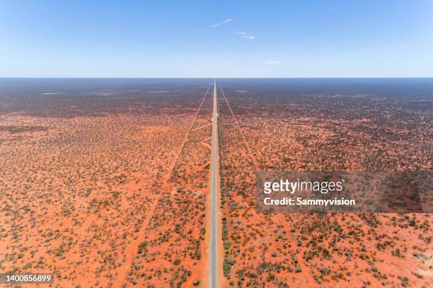 high angle view of desert highway - western australia road stock pictures, royalty-free photos & images
