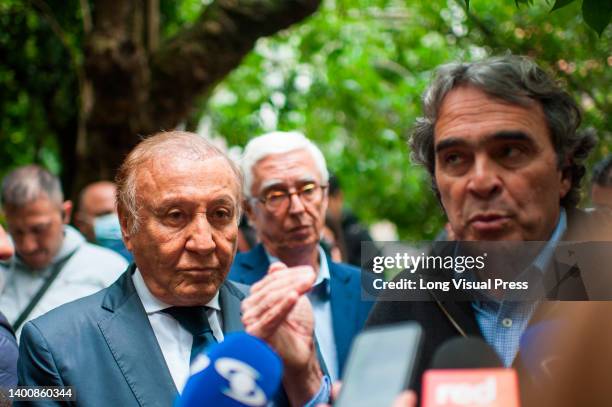 Presidential candidate Rodolfo Hernandez gives a Press conference along former candidate for the political alliance Coalicion Centro Esperanza Sergio...