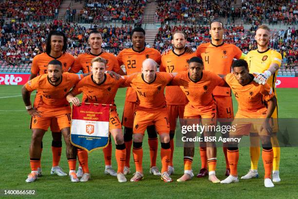 Teamphoto the Netherlands back row: Nathan Ake of the Netherlands, Steven Berghuis of the Netherlands, Denzel Dumfries of the Netherlands Daley Blind...