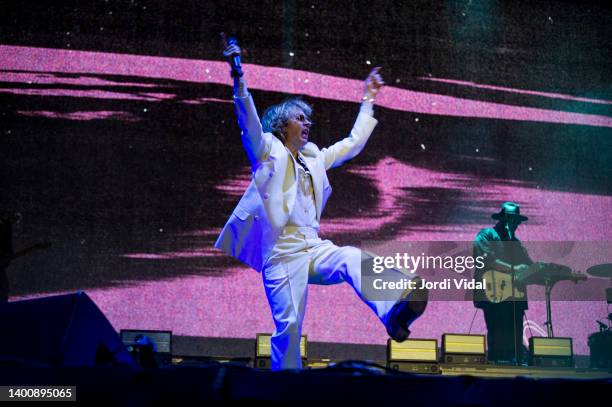 Beck performs on stage during Primavera Sound Festival day two at Parc del Forum on June 03, 2022 in Barcelona, Spain.