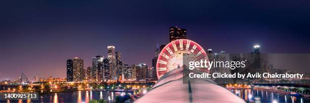 panoramic view of chicago skyline, chicago, il, usa - navy pier stock pictures, royalty-free photos & images