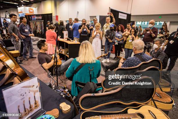 Jeff Linsky Jeff Linsky Photos and Premium High Res Pictures - Getty Images