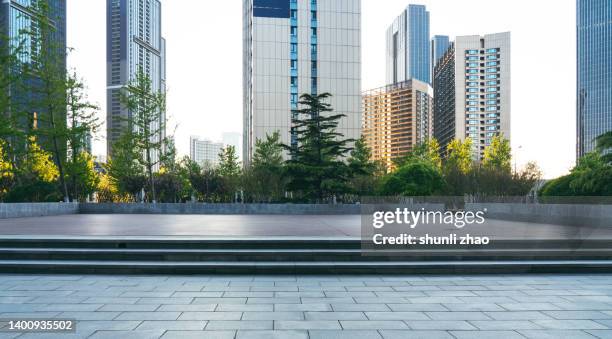 road in the park - sidewalk ストックフォトと画像