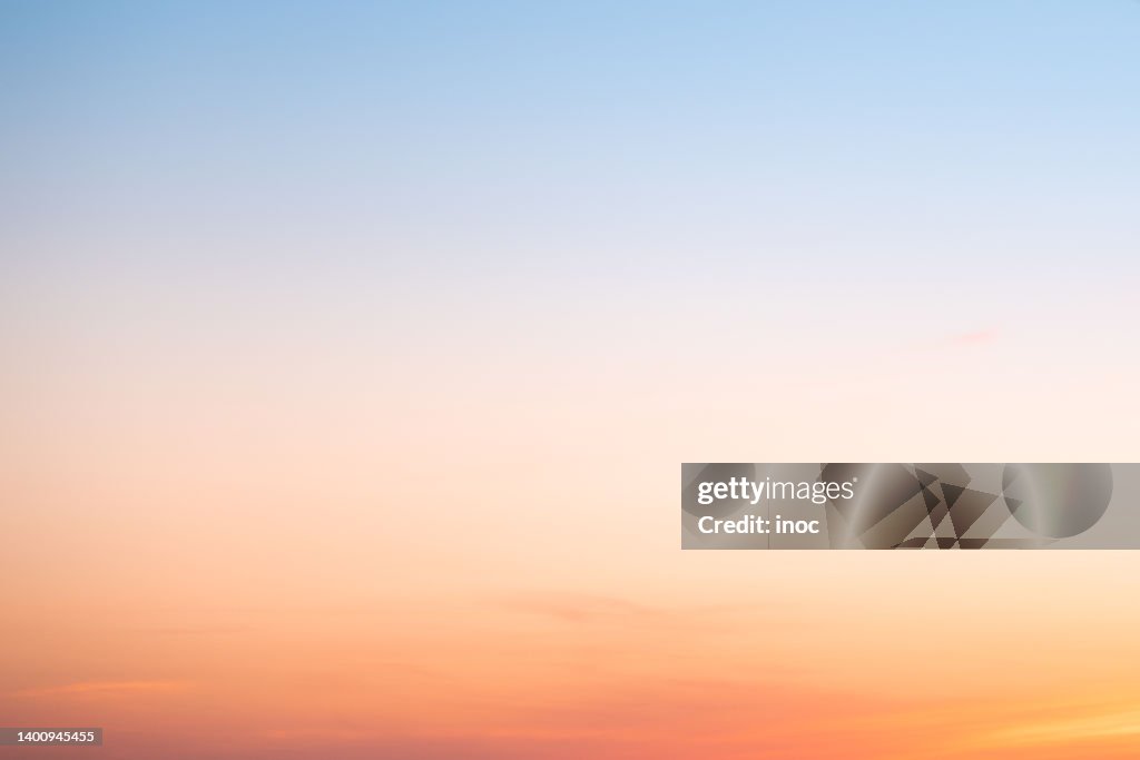 Color gradation of the sky at dusk