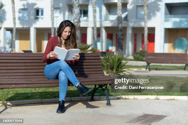 Bench Ront Facing Sitting On Bench Front Facing Photos and Premium High Res Pictures ...
