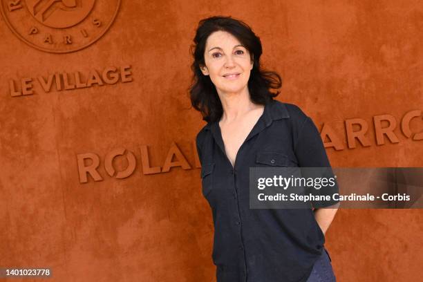 Zabou Breitman attends the French Open 2022 at Roland Garros on June 04, 2022 in Paris, France.