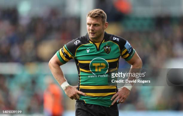 Dan Biggar of Northampton Saints looks on during the Gallagher Premiership Rugby match between Northampton Saints and Newcastle Falcons at Franklin's...