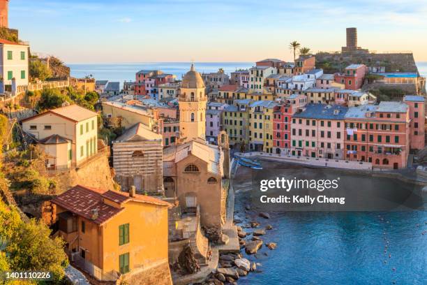 sunset over vernazza, cinque terre - cinque terre foto e immagini stock