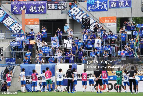 Players of Moto Hollyhock celebrate the win after the J.LEAGUE Meiji Yasuda J2 20th Sec. Match between Omiya Ardija and Mito Hollyhock at NACK5...