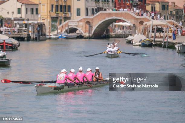 Rowers race along the Cannaregio canal on their way to the finish line on June 05, 2022 in Venice, Italy. This year marks the 46th edition of the...