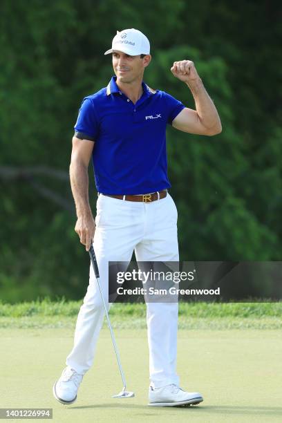 Billy Horschel of the United States celebrates on the 18th green after winning the Memorial Tournament presented by Workday at Muirfield Village Golf...