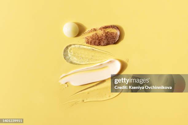liquid gel cosmetic smudge yellow - gel de cabelo imagens e fotografias de stock