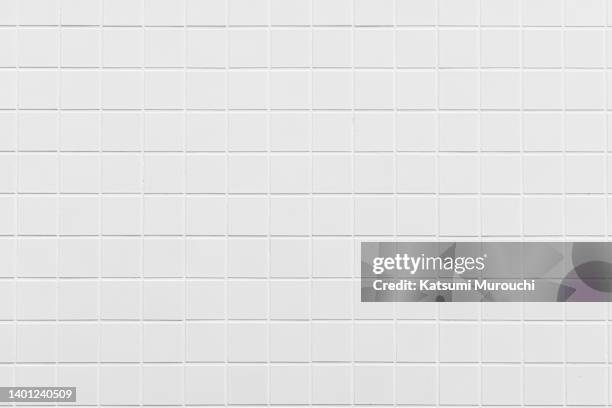 white tile wall texture background - tegel stockfoto's en -beelden