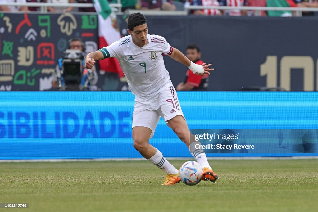 Ecuador v Mexico