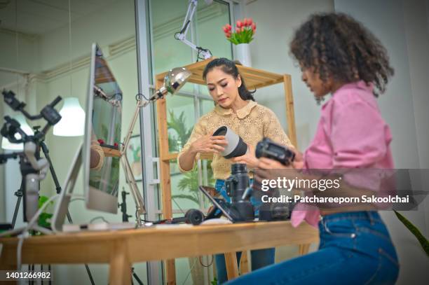 19,799 Visual Artists Stock Photos, High-Res Pictures, and Images ...