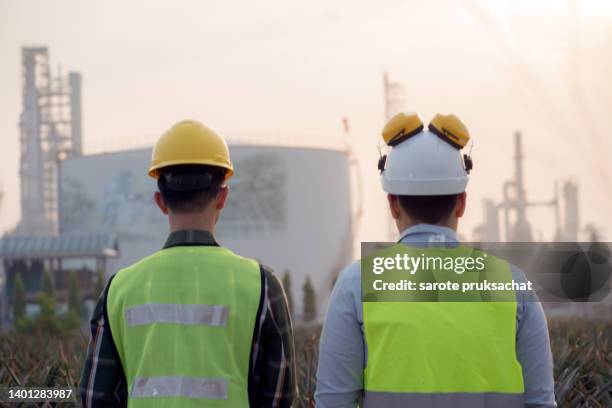 engineer. - nuclear energy worker stock pictures, royalty-free photos & images