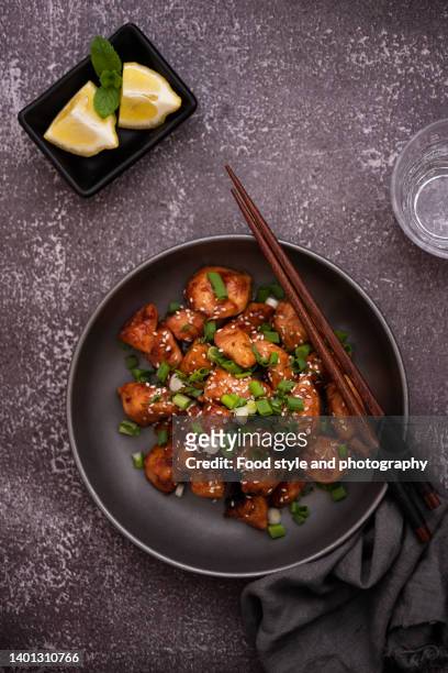 asian style chicken with hoisin sauce - hoisin sauce stock pictures, royalty-free photos & images