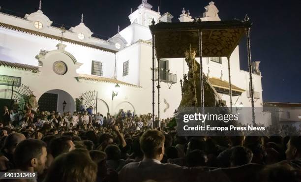 The Virgen del Rocio returns to the Sanctuary after the decision, by the Hermandad Matriz de Almonte, to suspend the procession following the...