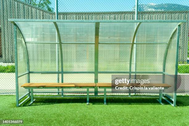 sports bench, football - ersatzbank stock-fotos und bilder