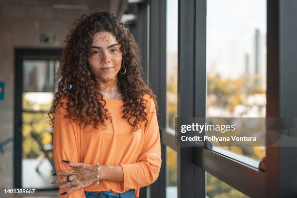 university student portrait - facial expression girl office stock pictures, royalty-free photos & images