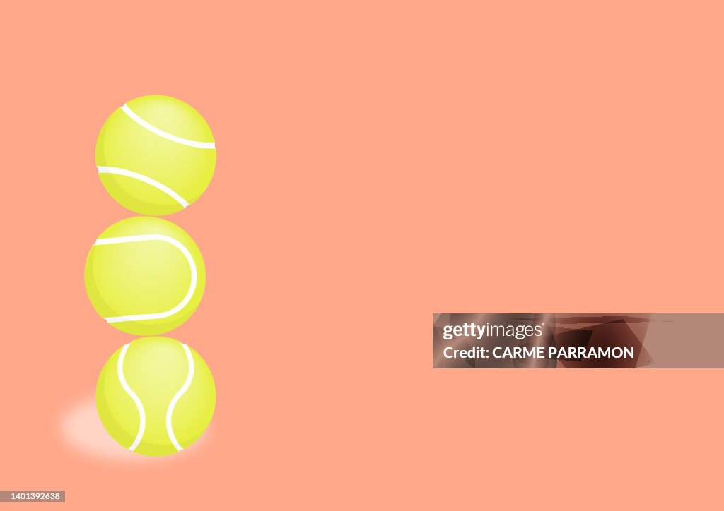 Tres pelotas de tenis