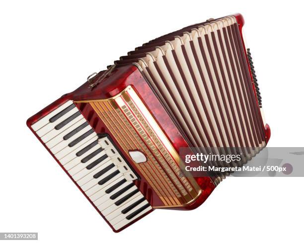 close-up of vintage radio against white background - accordéon photos et images de collection