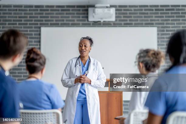 medical training - leadership coaching stock pictures, royalty-free photos & images