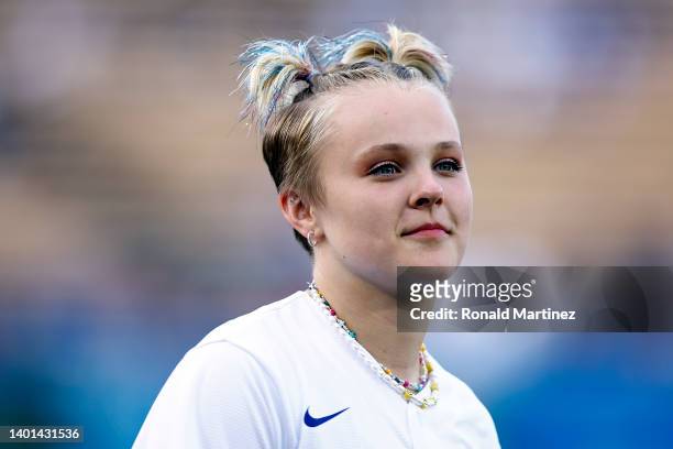 Jojo Siwa before a game between the New York Mets and the Los Angeles Dodgers on LGBTQ+ Pride Night at Dodger Stadium on June 03, 2022 in Los...