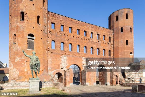Porta Palatina, Porta Principalis Left that allowed access from the north to the Augusta Taurinorum, the current capital of Piedmont. Turin ,...