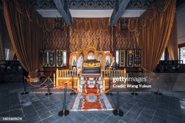 the throne of the emperor - throne stock pictures, royalty-free photos & images