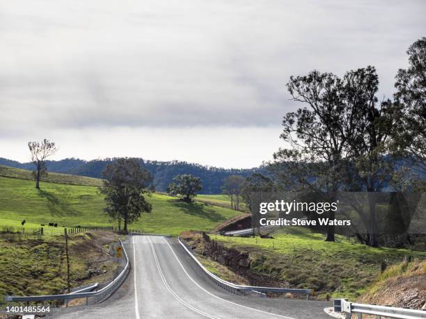 scenic thunderbolts way is a favourite motorcycle touring route through a remote region of northern new south wales. - road trip new south wales stock pictures, royalty-free photos & images