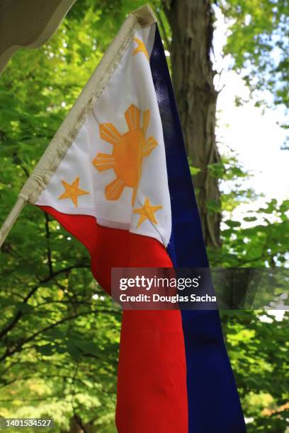 philippines national flag - philippines flag stock pictures, royalty-free photos & images