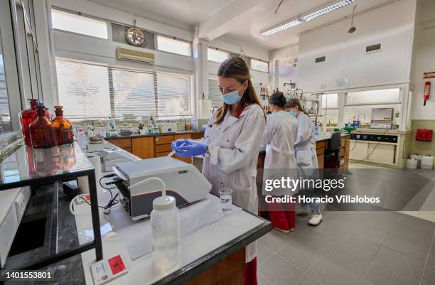 Lab Visiting And Testing 1,327 Laboratory Facilities Stock Photos, High-Res Pictures, and Images ...