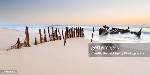 dicky beach - old fashioned australian beach foto e immagini stock