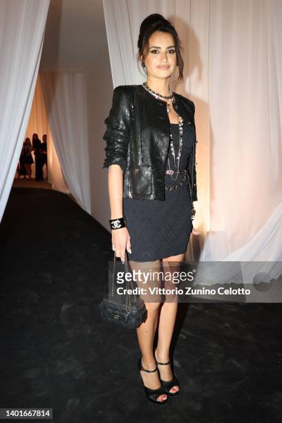 Penelope Cru attends the Chanel Metiers D'Art Fashion Show on June 07, 2022 in Florence, Italy.