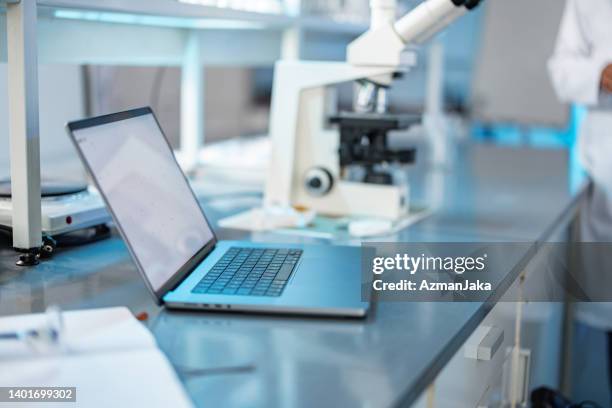 Med Tech Lab Medical Technology Development Photos and Premium High Res Pictures ...