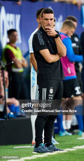 Head coach Lionel Scaloni of Argentina reacts during the international friendly match between Argentina and Estonia at Estadio El Sadar on June 05,...