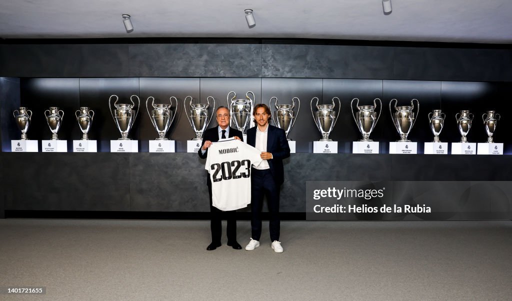 Luka Modric Extends His Contract With Real Madrid