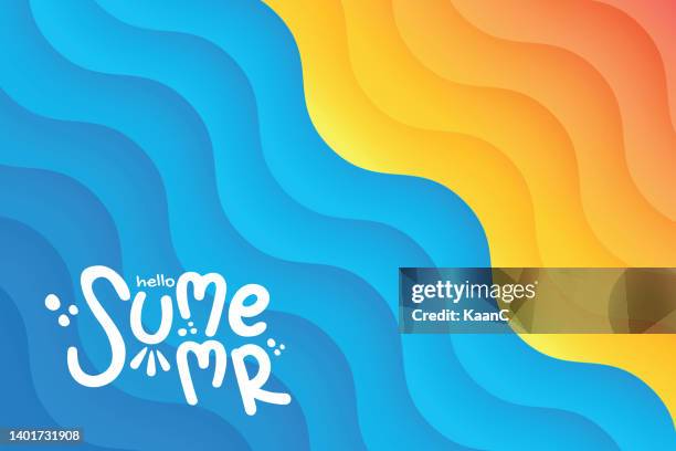 sommerbeschriftung. strand und meer. schriftkomposition von sommerurlaub auf abstrakter hintergrund-vektor-stock-illustration - strandparty stock-grafiken, -clipart, -cartoons und -symbole