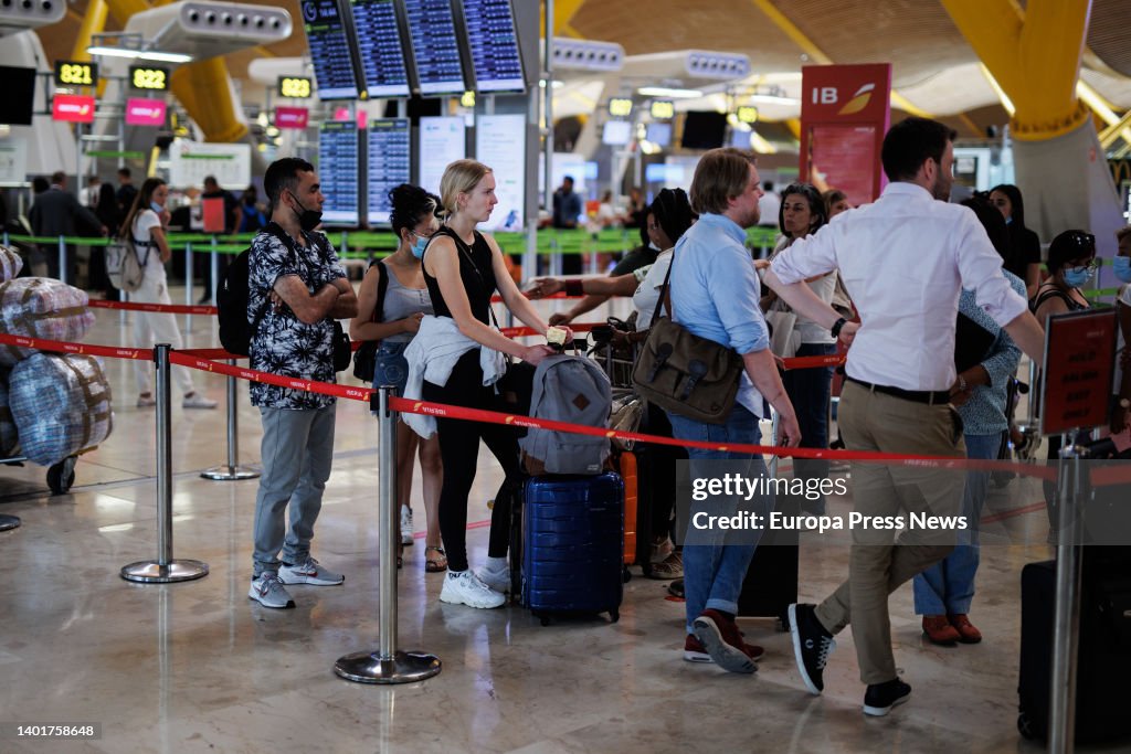 Government Reinforces With 200 Agents At Barajas Airport For This Summer