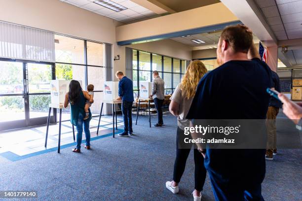 americans voting in an election - primary election stock pictures, royalty-free photos & images